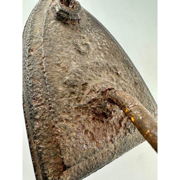 Authentic 1800s Antique Cast Iron SAD 6 Primitive Rustic Decor Door Stop paperwt - Picture 2 of 7